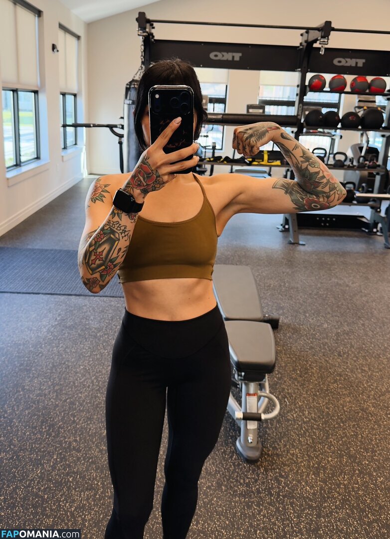 Aileen Perez / Aileen Senpai / AileenSenpaiReacts / aileensenpai Nude OnlyFans  Leaked Photo #7