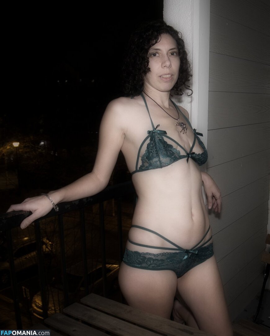 Ailsabattles / https: Nude OnlyFans  Leaked Photo #1