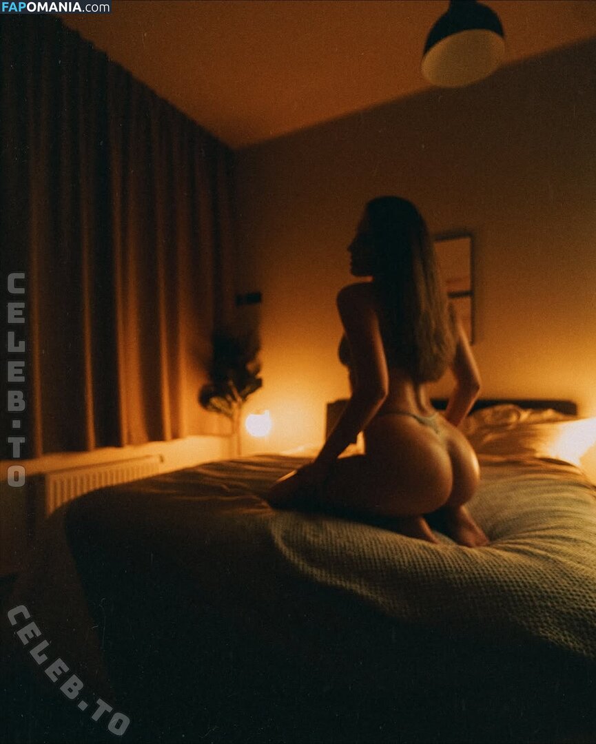 Aimée Pienschke / aimee_pienschke Nude OnlyFans  Leaked Photo #1