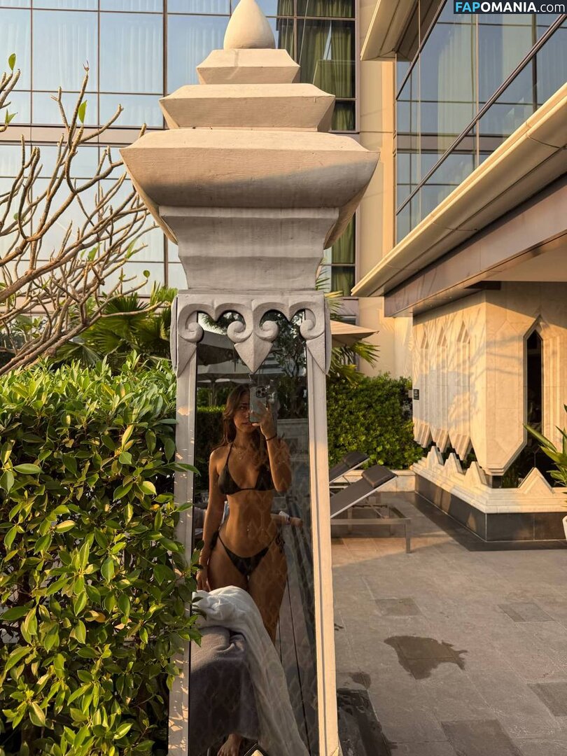 aimeehofficial / aimeejaihall Nude OnlyFans  Leaked Photo #2