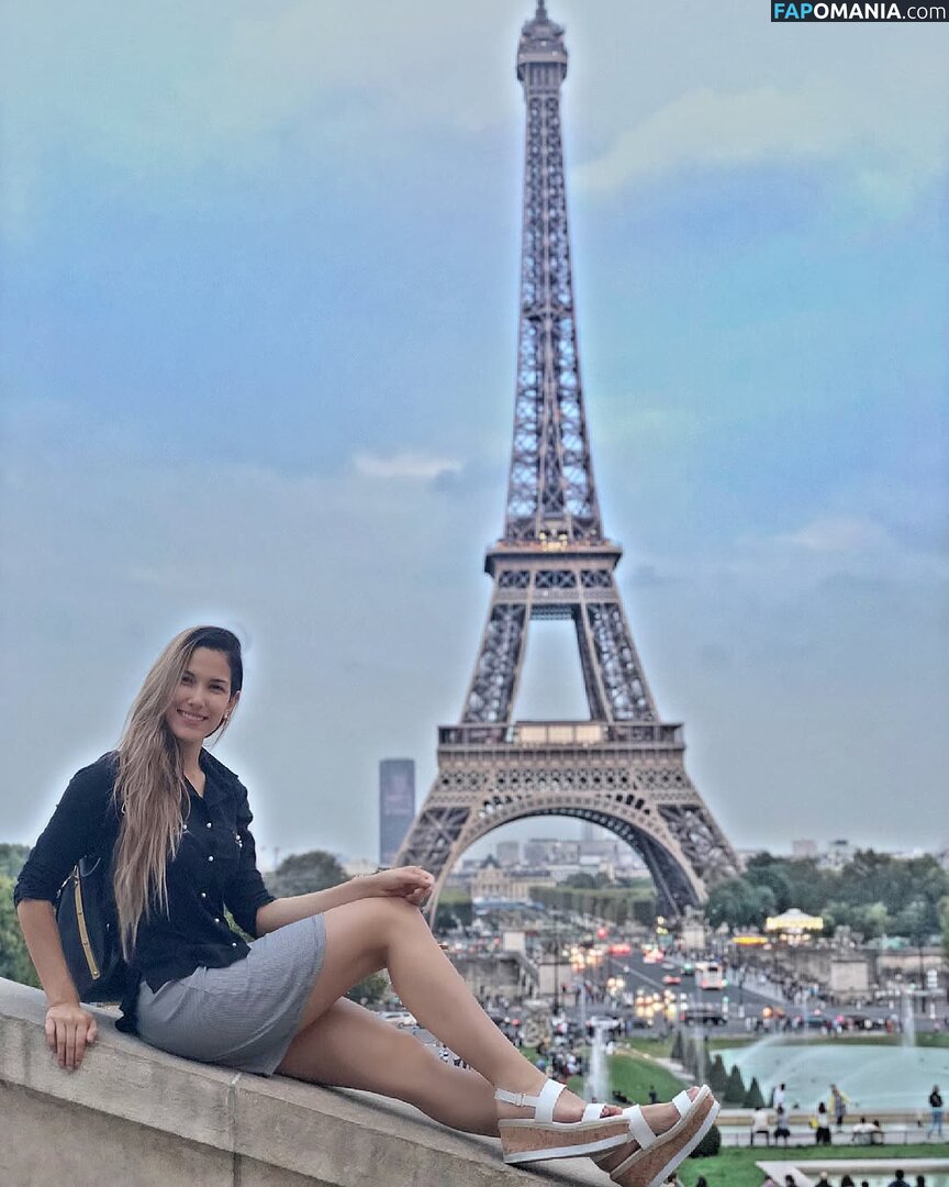 Alejandra Jaramillo / ale_jaramillo Nude OnlyFans  Leaked Photo #9