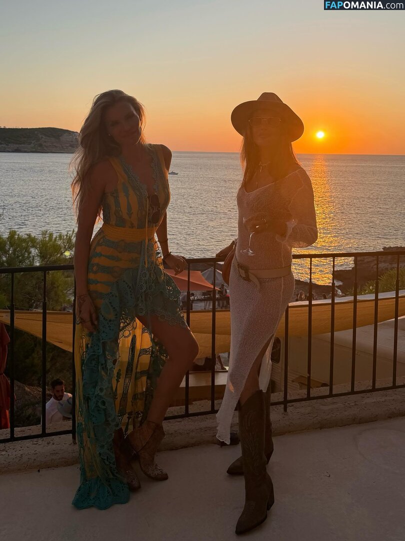 Alessandra / Alessandra Ambrosio / aleambrosio / alelovesanja / alessandraambrosio / https: Nude OnlyFans  Leaked Photo #1526