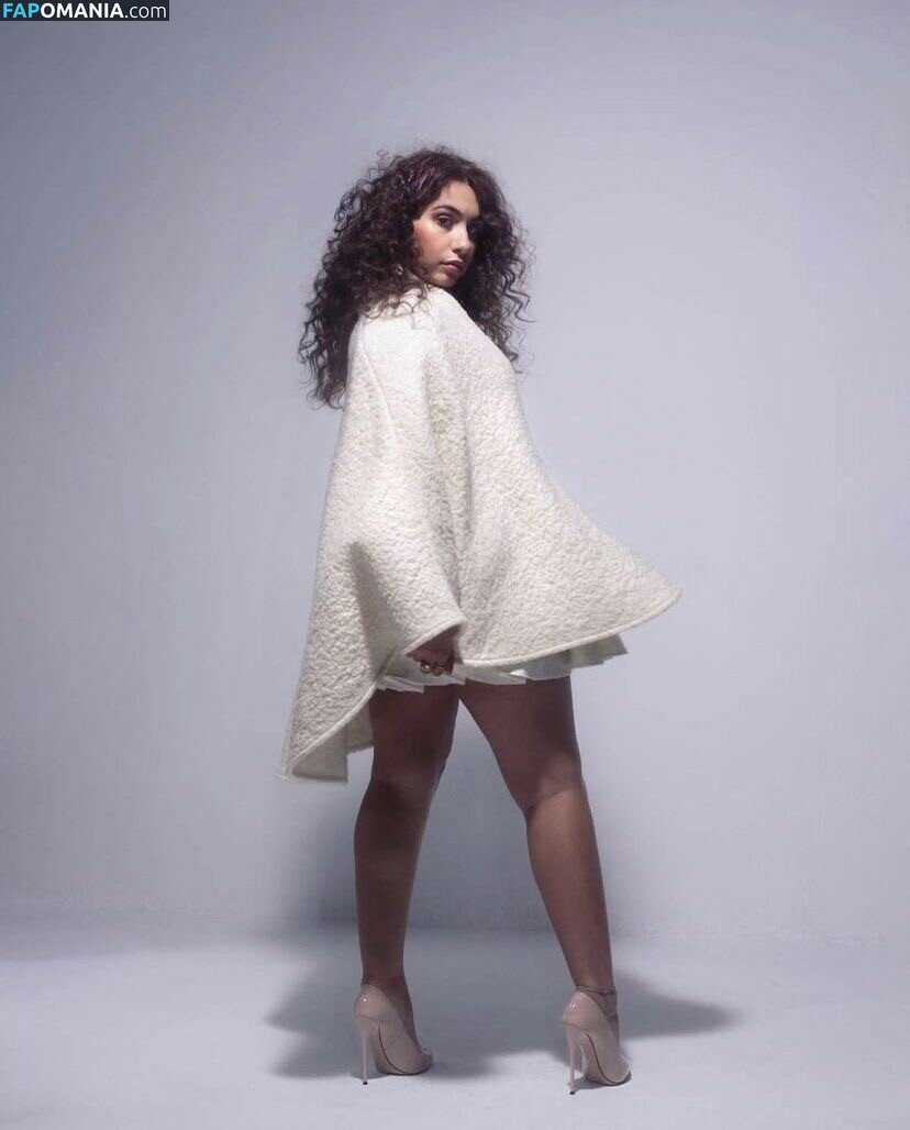 697145310 / Alessia Cara / alessiacara / alessiasmusic Nude OnlyFans  Leaked Photo #133