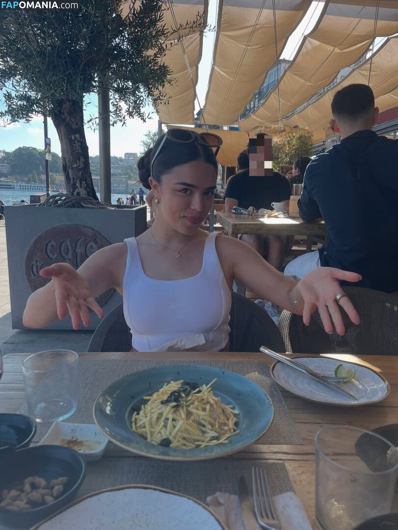 Alexandra Chaves / alexandrachaves Nude OnlyFans  Leaked Photo #1