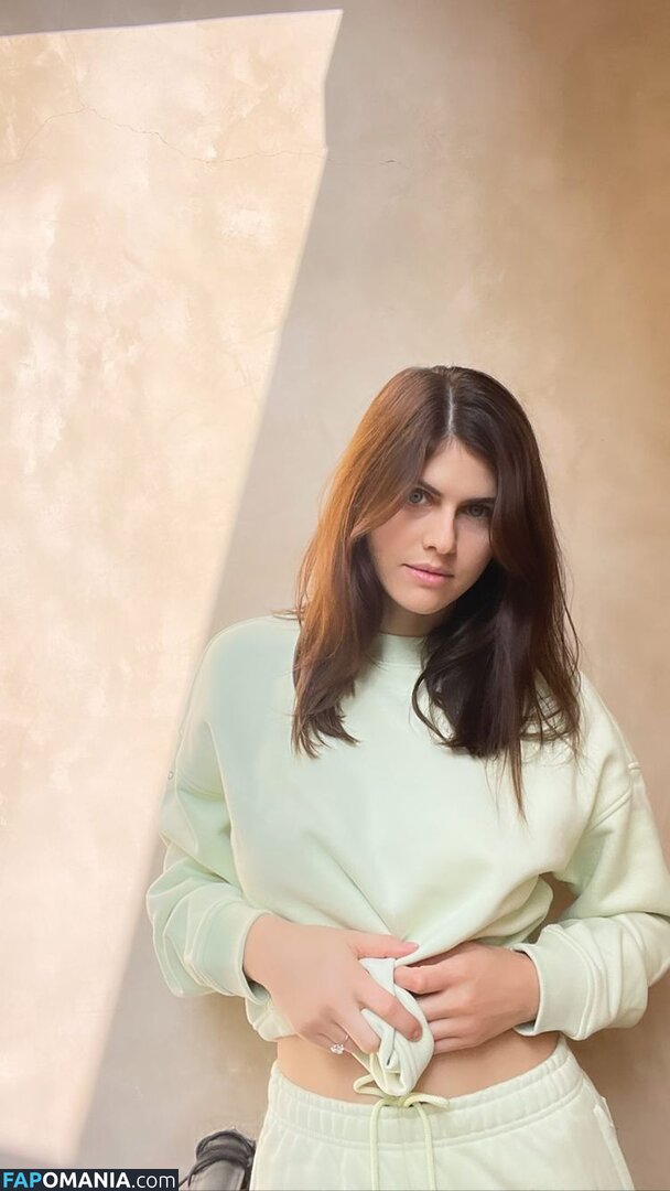 Alexandra Daddario / alexandradaddario Nude OnlyFans  Leaked Photo #2064