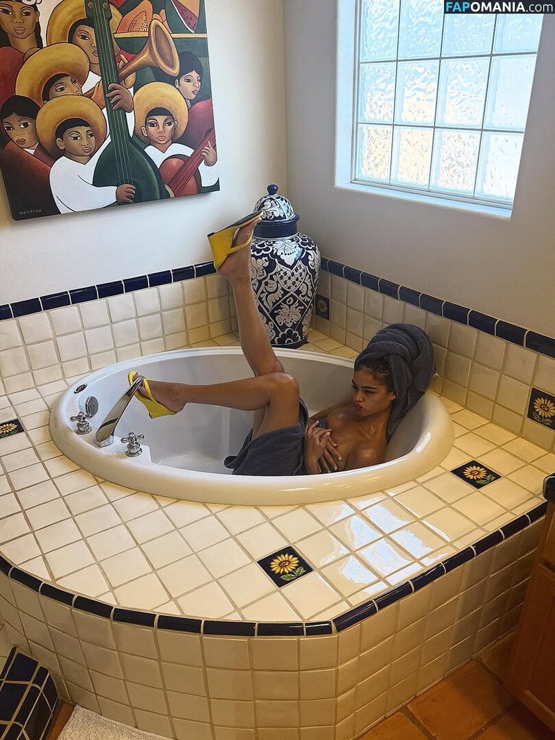 Alexis Carrington / Lexcarringtonn / carringtondurham / sexilexisexi Nude OnlyFans  Leaked Photo #26