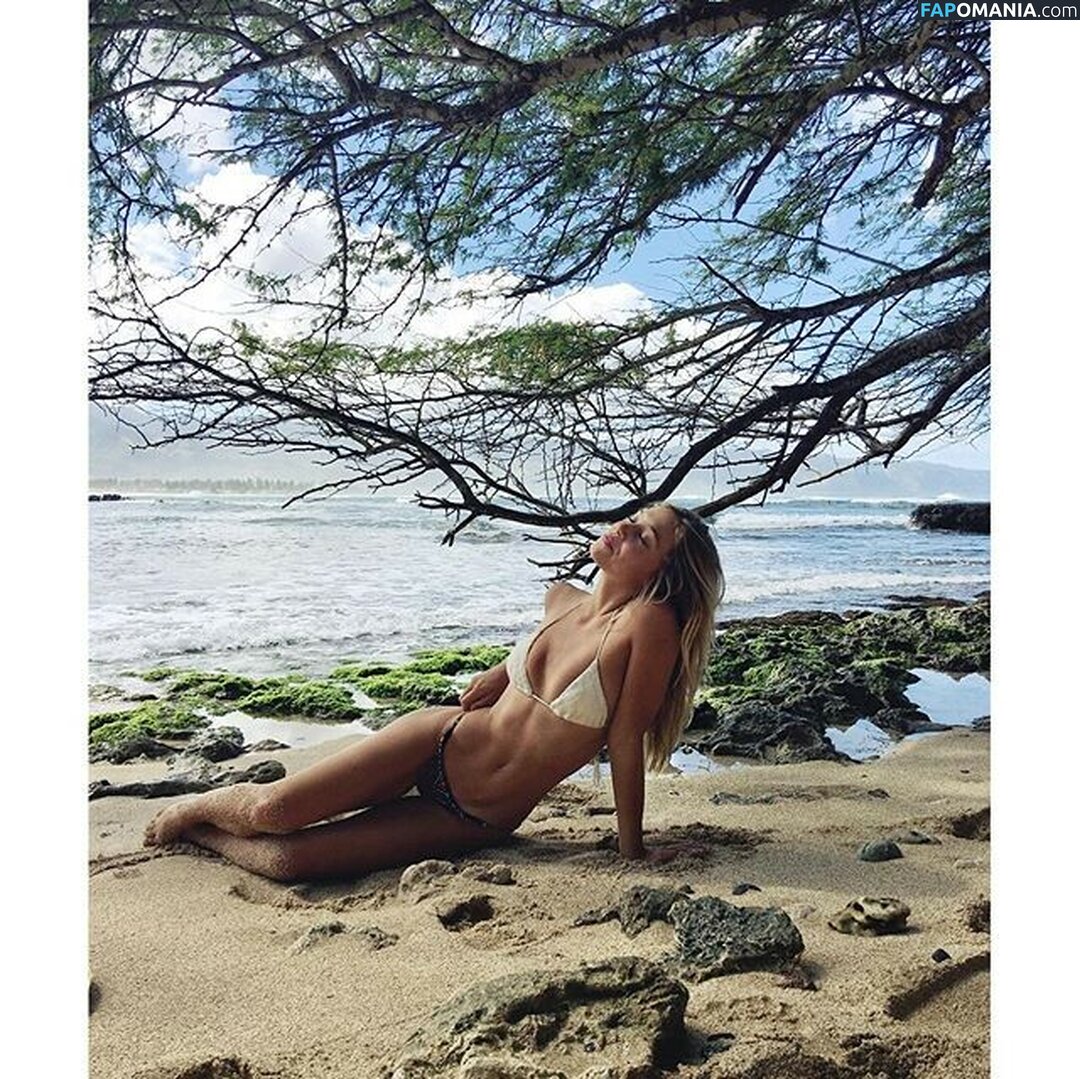 Alexis Ren / alexisren / alexisreng / alexxissren Nude OnlyFans  Leaked Photo #191