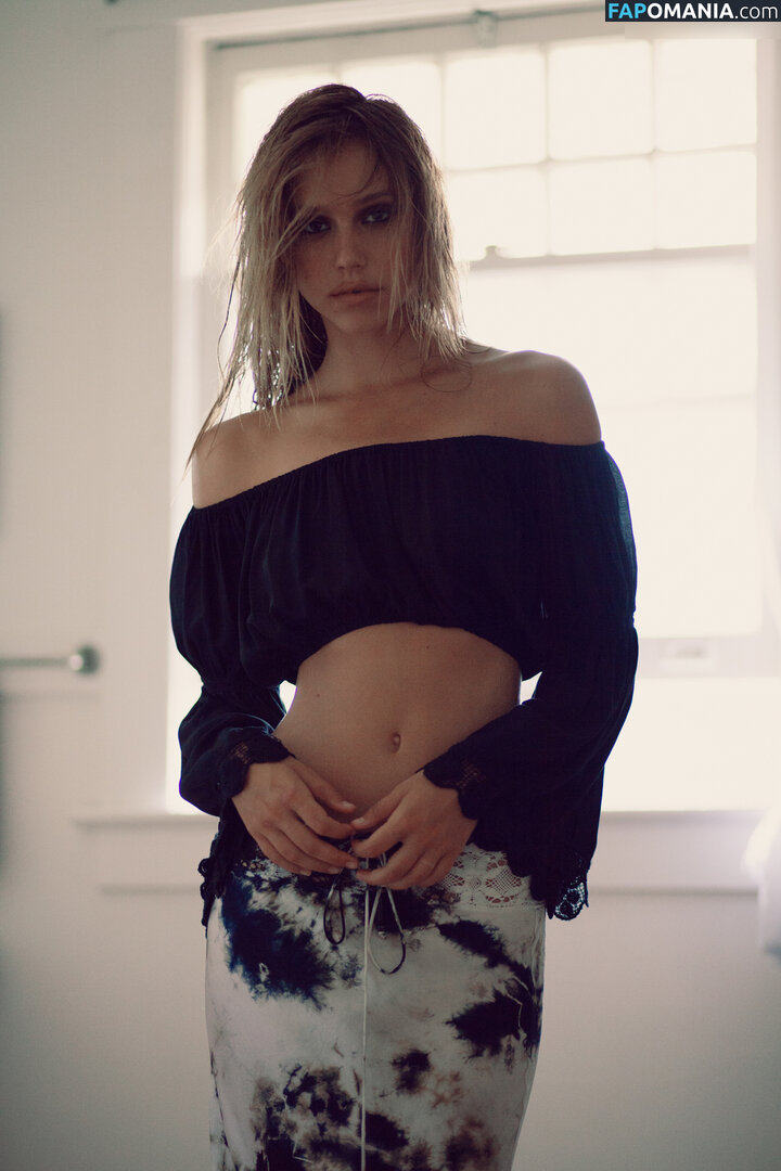 Alexis Ren / alexisren / alexisreng / alexxissren Nude OnlyFans  Leaked Photo #929