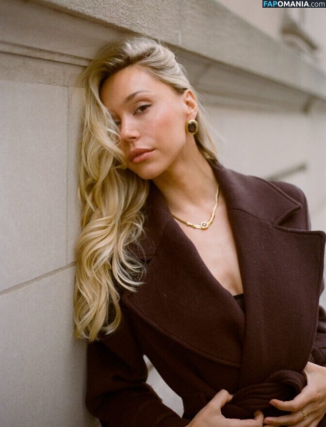 Alexis Ren / alexisren / alexisreng / alexxissren Nude OnlyFans  Leaked Photo #1026