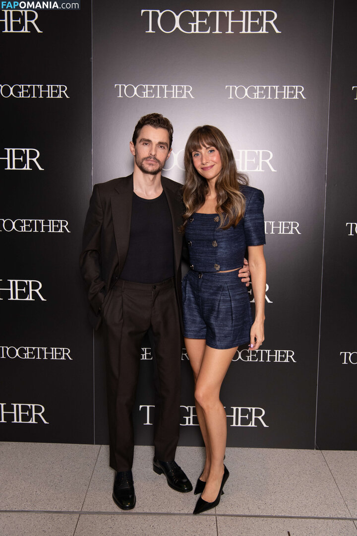 Alison Brie / alisonbrie Nude OnlyFans  Leaked Photo #22