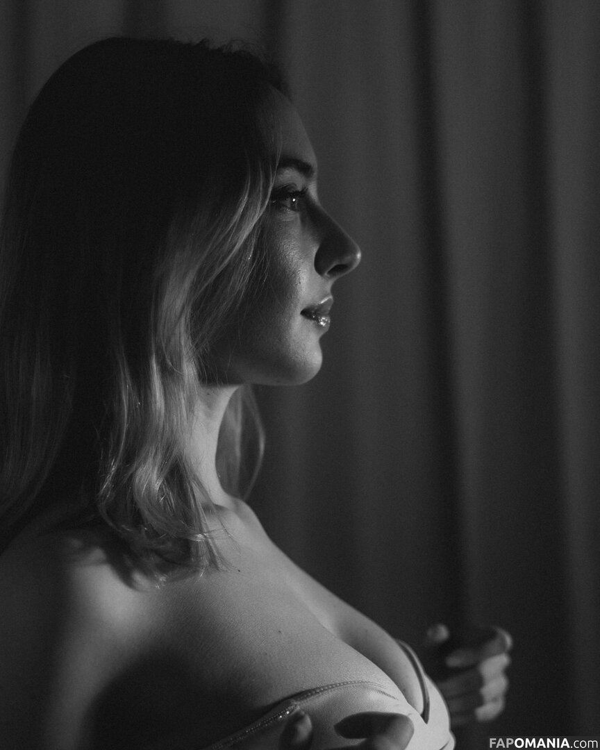 Alissa Strekozova / alissaofficial_ Nude OnlyFans  Leaked Photo #5