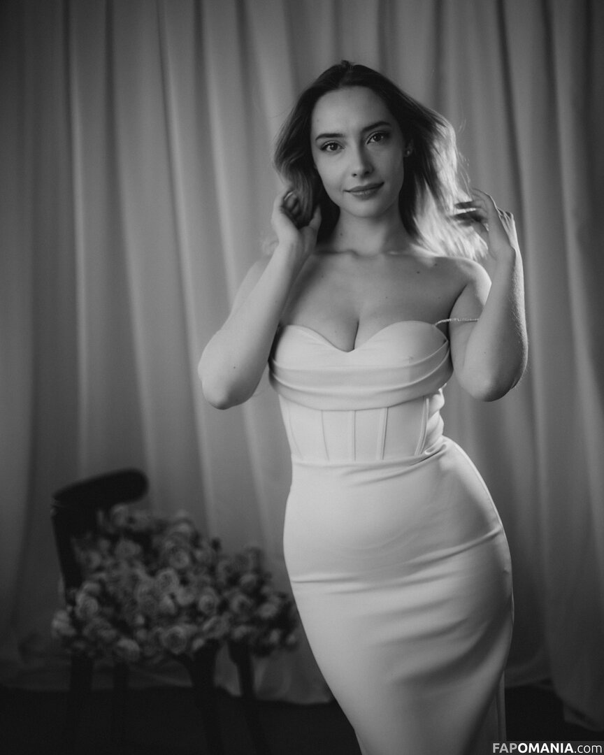 Alissa Strekozova / alissaofficial_ Nude OnlyFans  Leaked Photo #6