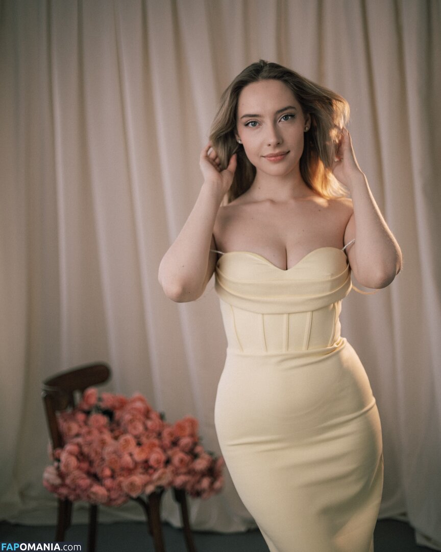 Alissa Strekozova / alissaofficial_ Nude OnlyFans  Leaked Photo #7