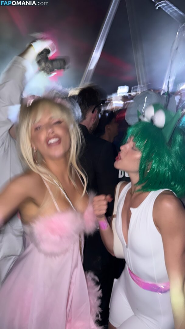 Alissa Violet / Alissaviolet / Alissavoilet Nude OnlyFans  Leaked Photo #424