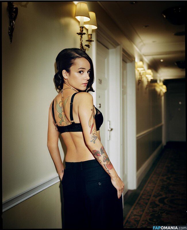 Alizee / alizeeofficiel / alizeesanzeth Nude OnlyFans  Leaked Photo #20