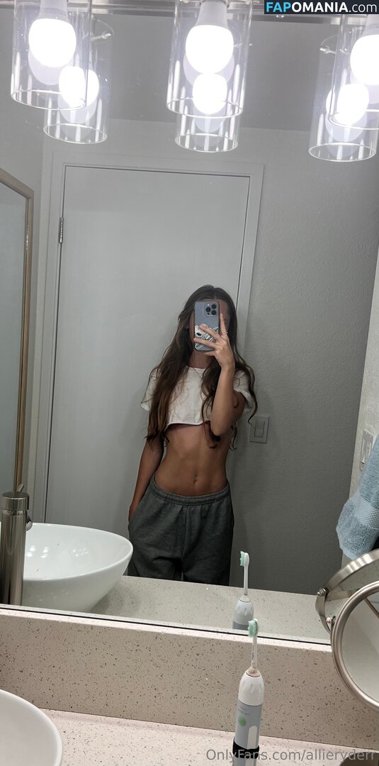 allieryderr / laikenbrown Nude OnlyFans  Leaked Photo #8