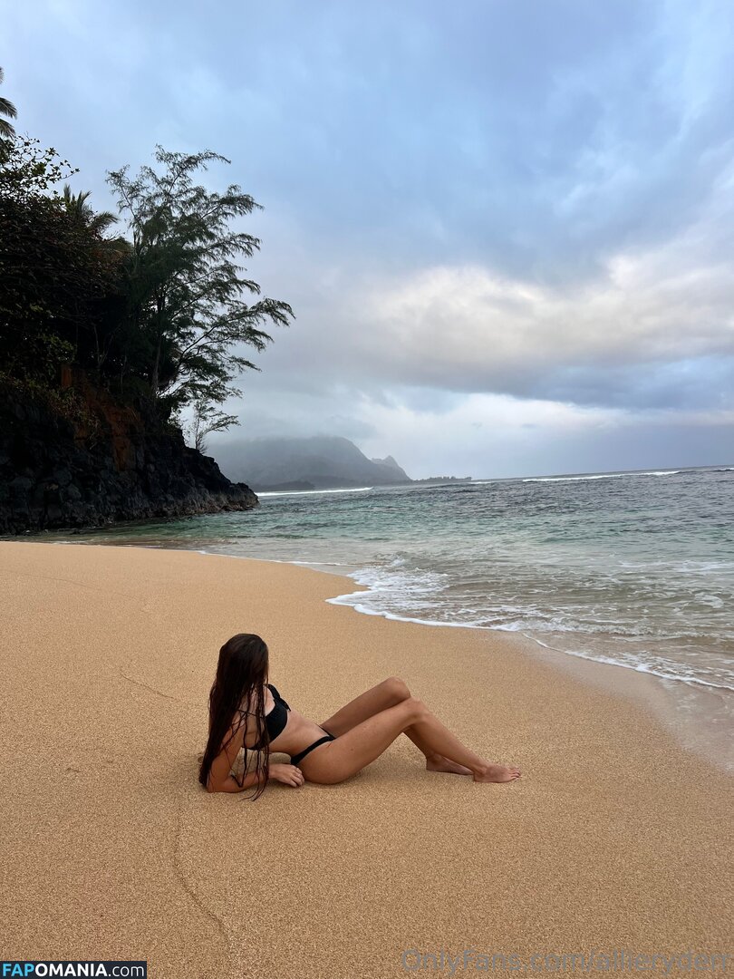 allieryderr / laikenbrown Nude OnlyFans  Leaked Photo #9