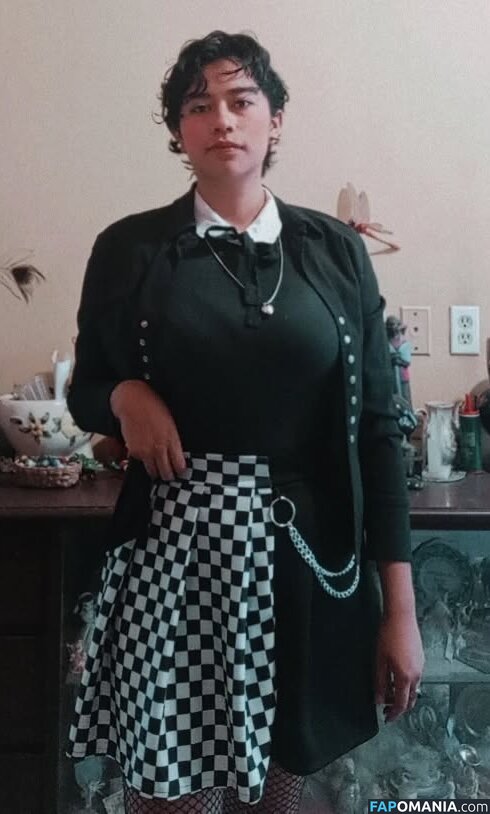 Allisauria / https: Nude OnlyFans  Leaked Photo #1