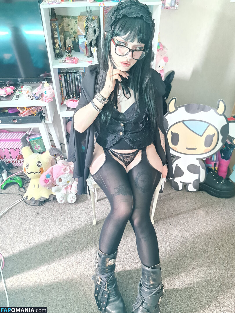 +:｡.ruby ʚ ♡ ɞ ⋆ ✧.｡ / allmyheartbear / myarykerx / usakumyawhore / usakyumawhore Nude OnlyFans  Leaked Photo #9