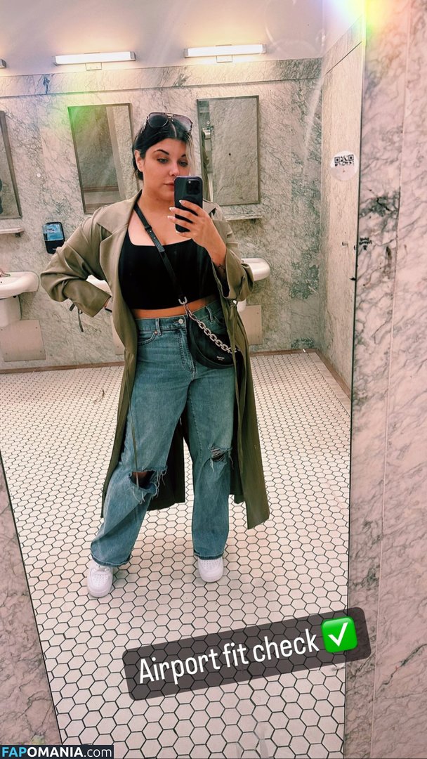 Alluux / alluux_ / alluux_official / amouranth Nude OnlyFans  Leaked Photo #2