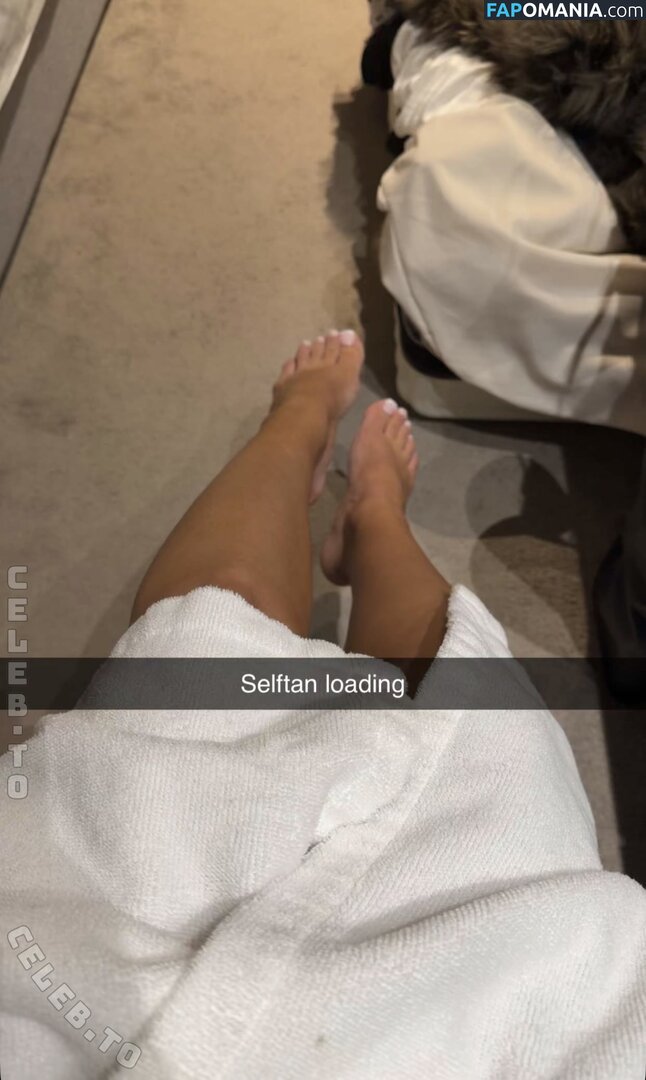 Almira Azemi / almira.azz / almirra.az Nude OnlyFans  Leaked Photo #2