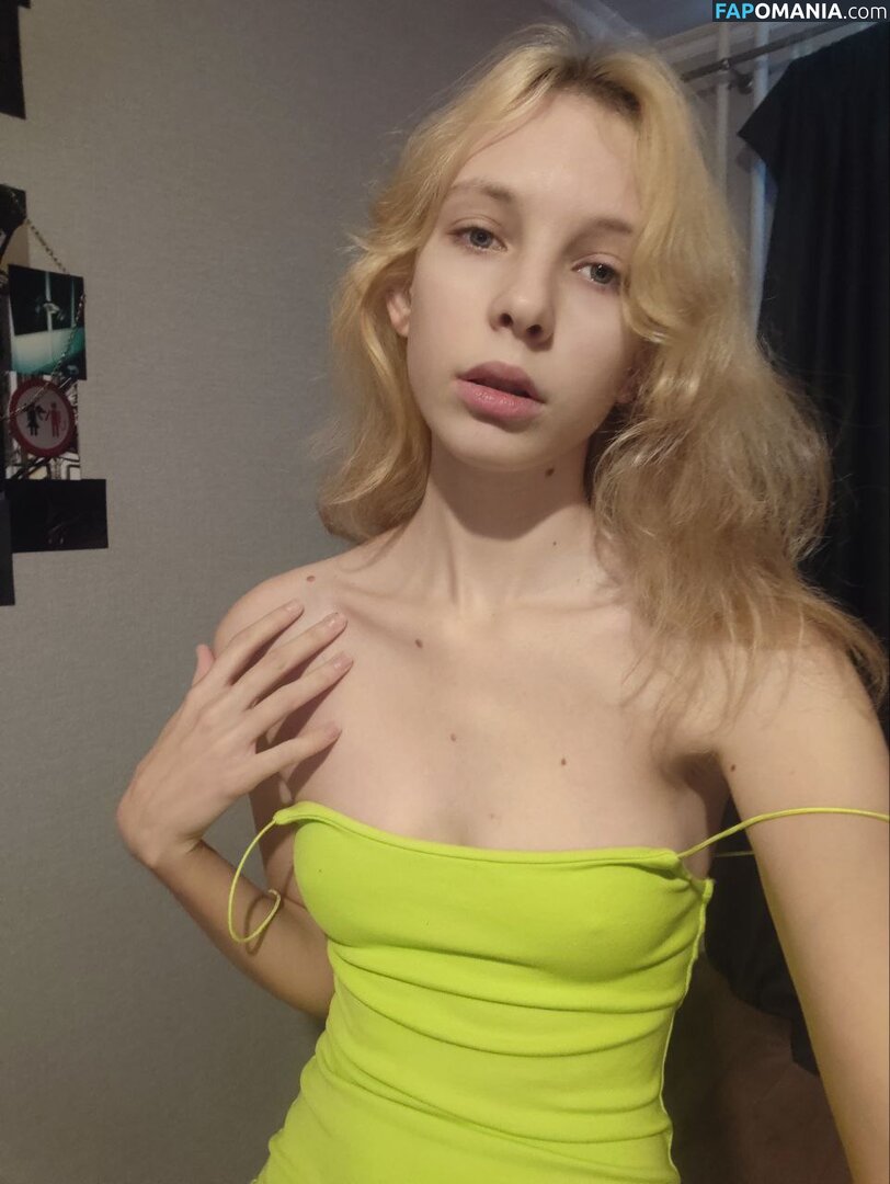Altheadoyel / Fafa_fluff / KerryMezo / KinaBattig Nude OnlyFans  Leaked Photo #1