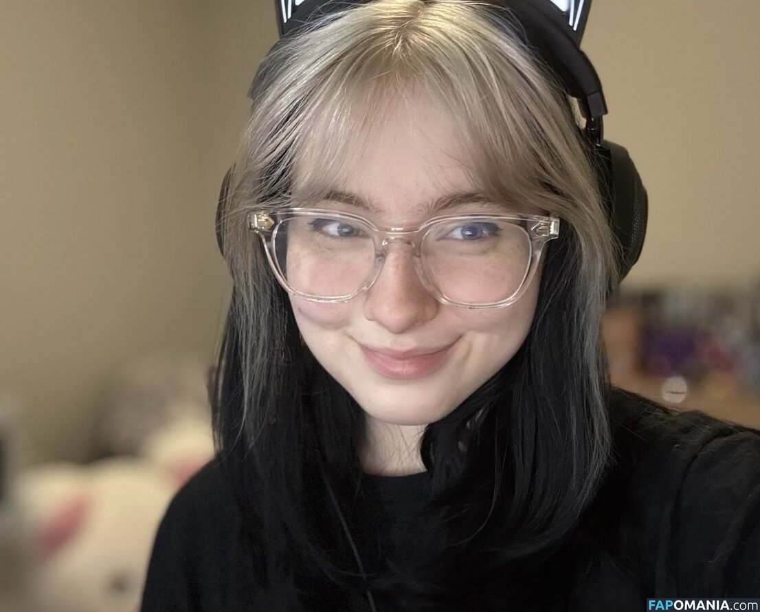 Alysa Liu / AlysaLiu / alysaxliu / https: Nude OnlyFans  Leaked Photo #5