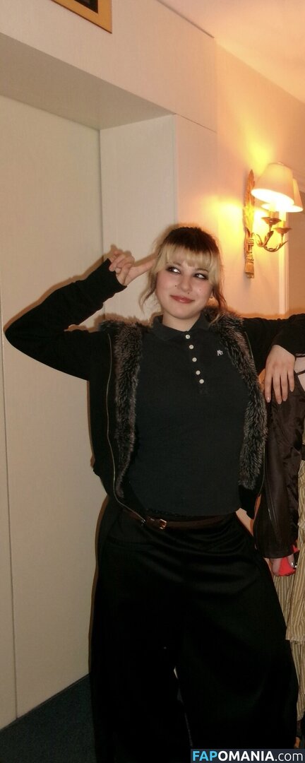 Alysa Liu / AlysaLiu / alysaxliu / https: Nude OnlyFans  Leaked Photo #11