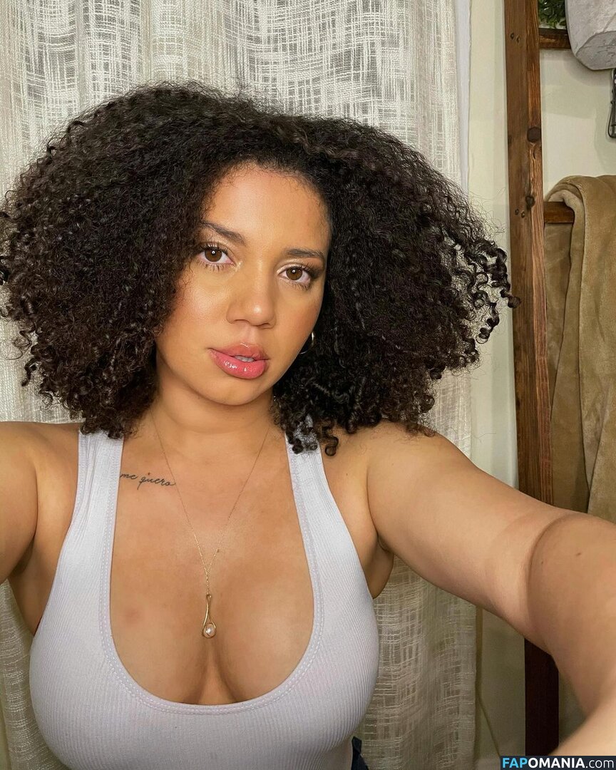Amanda Carvalinda Nude OnlyFans  Leaked Photo #5