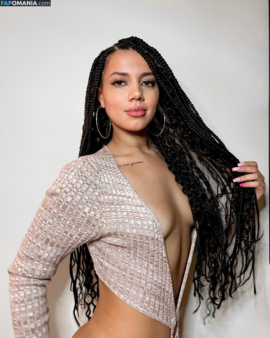 Amanda Carvalinda Nude OnlyFans  Leaked Photo #7