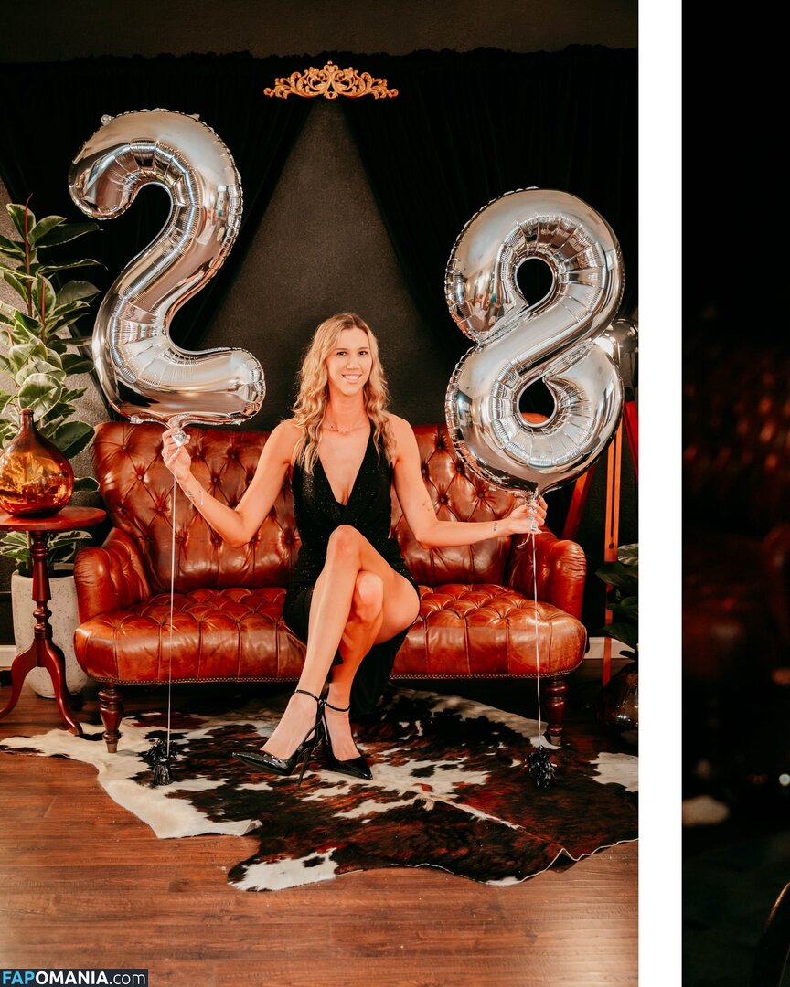 Amazon Allie / alliephunter / amazonalli32 Nude OnlyFans  Leaked Photo #13