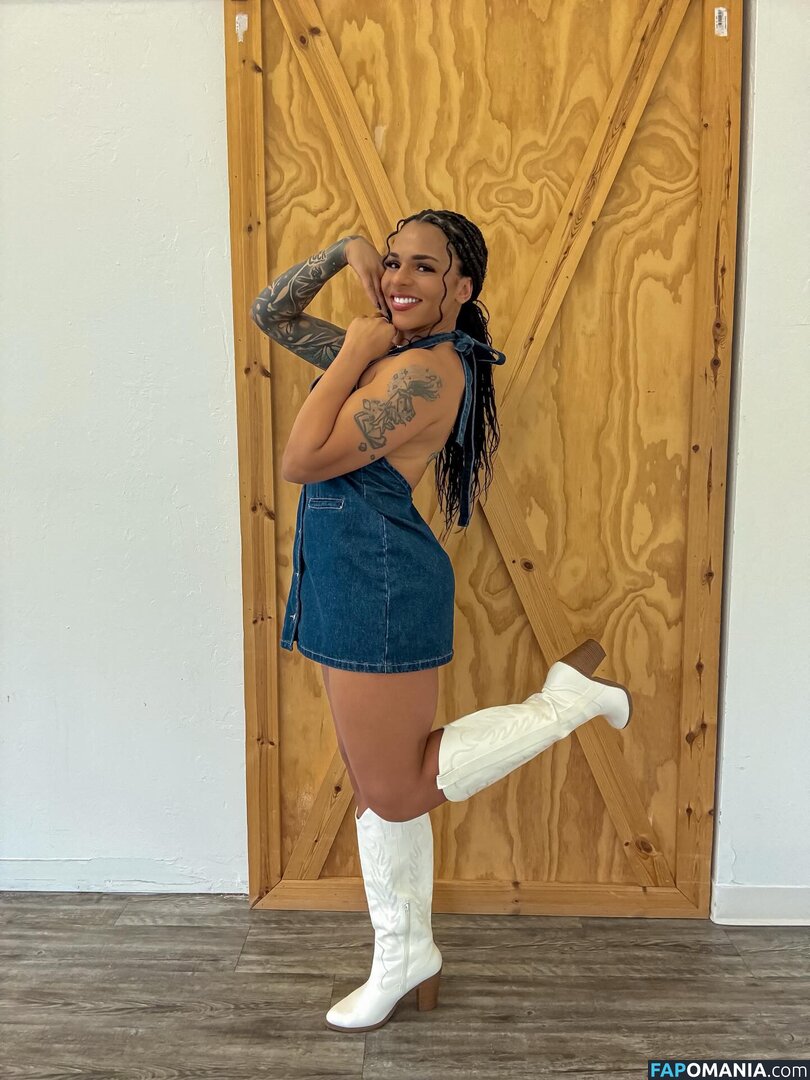 Amber Reacts / amber walker / ambercharity5 Nude OnlyFans  Leaked Photo #12