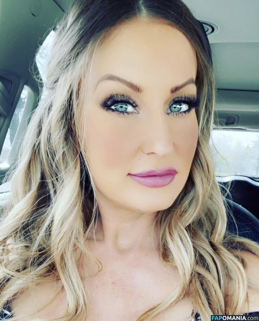 AmberHaines26 / Ambiedawn26 / Cougarfans3333 Nude OnlyFans  Leaked Photo #4