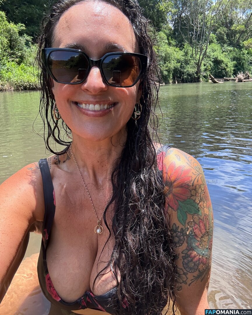 Amelia Linda MacQueen / i.am.macqueen Nude OnlyFans  Leaked Photo #1