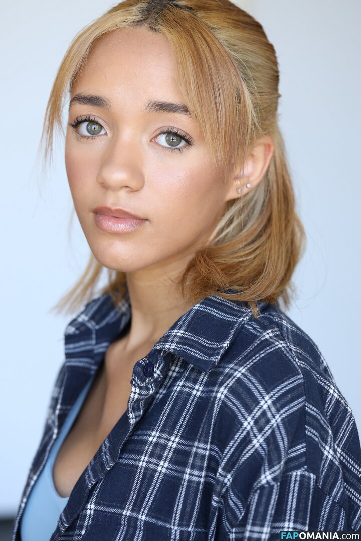 Amirah J Nude OnlyFans  Leaked Photo #5