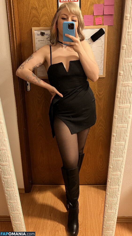 Ammyzitta / Amy Roviller / ammyxx Nude OnlyFans  Leaked Photo #4