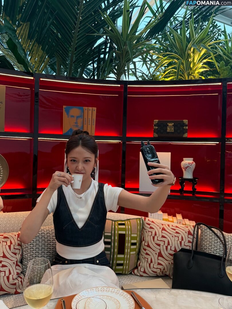 An IVE / An Yujin 안유진 | / _yujin_an Nude OnlyFans  Leaked Photo #4