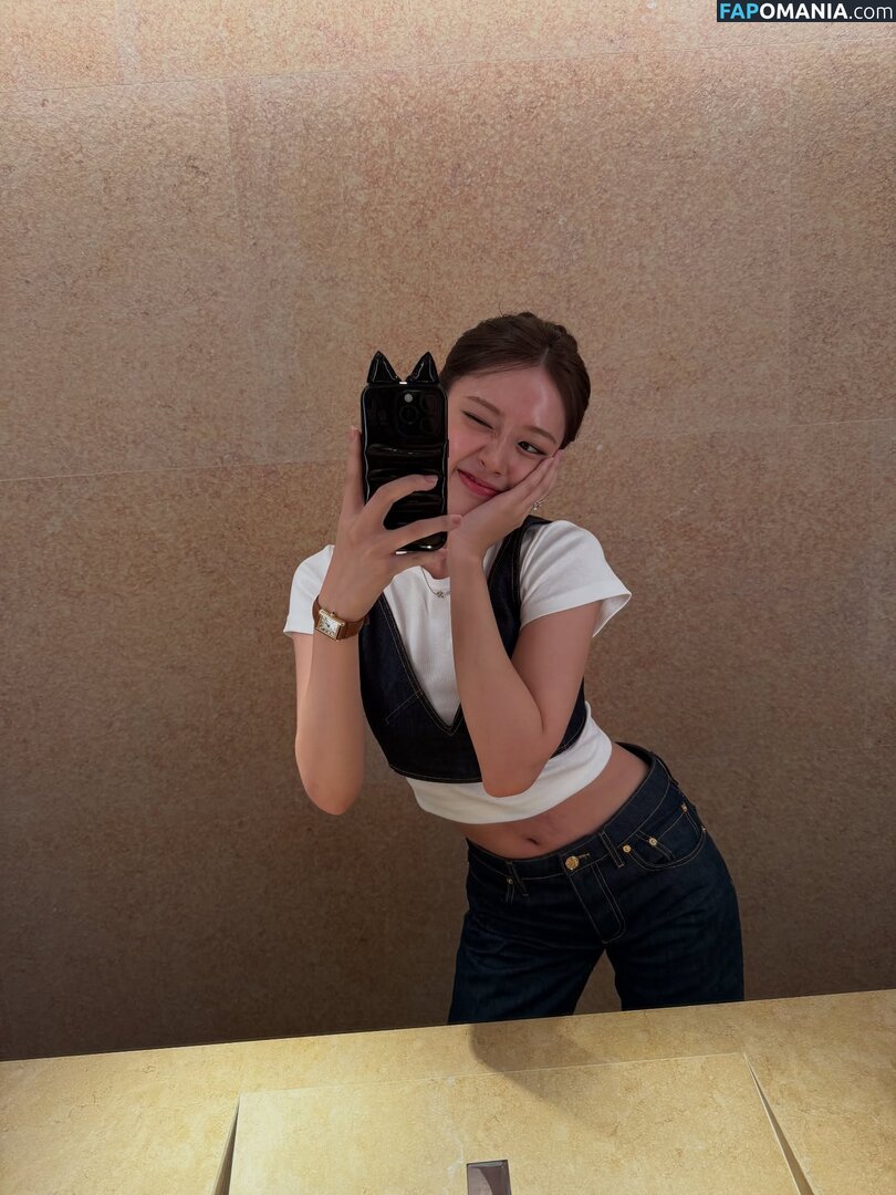 An IVE / An Yujin 안유진 | / _yujin_an Nude OnlyFans  Leaked Photo #6