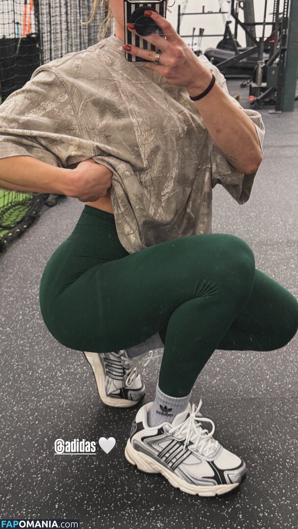 Ana Bruni / anabruni.softball / thesoftballchic Nude OnlyFans  Leaked Photo #4