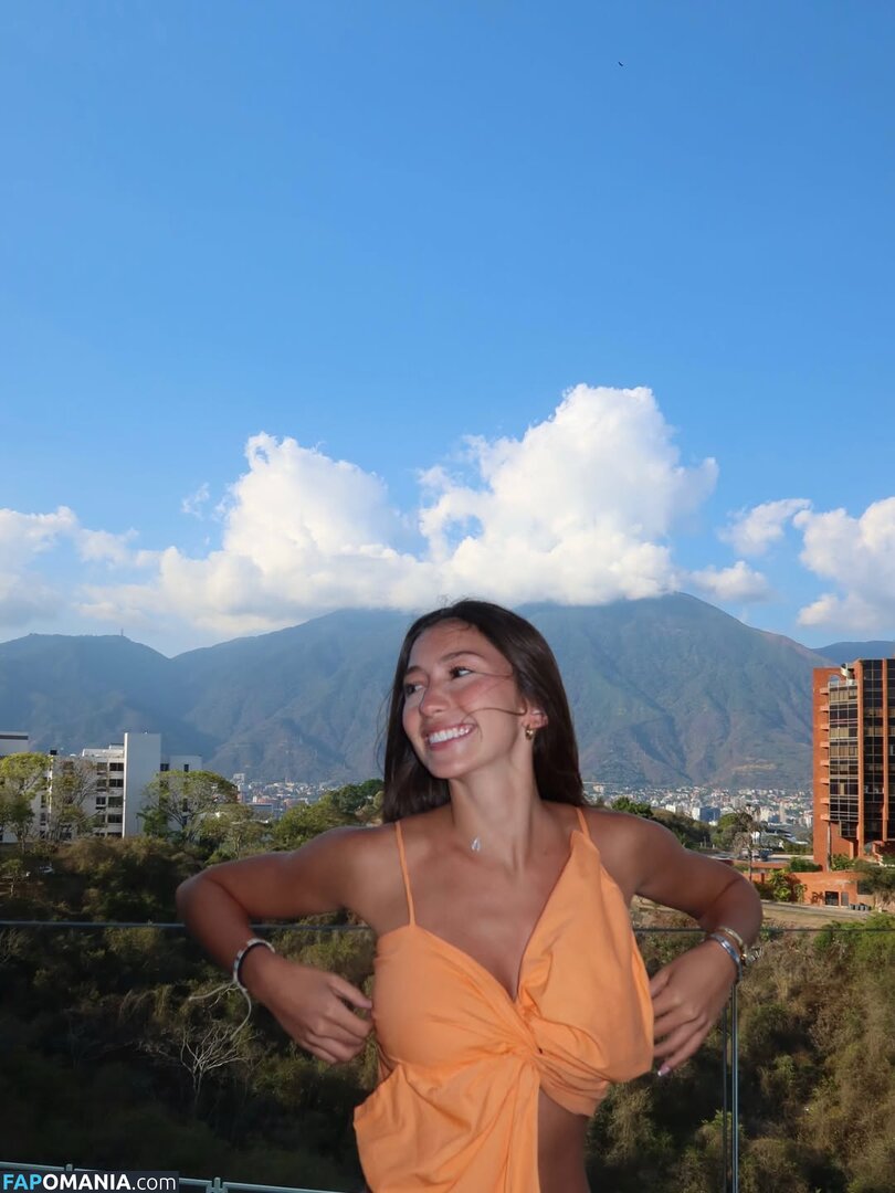 Ana Pacella / Anabarbara1108 / anachuii Nude OnlyFans  Leaked Photo #2