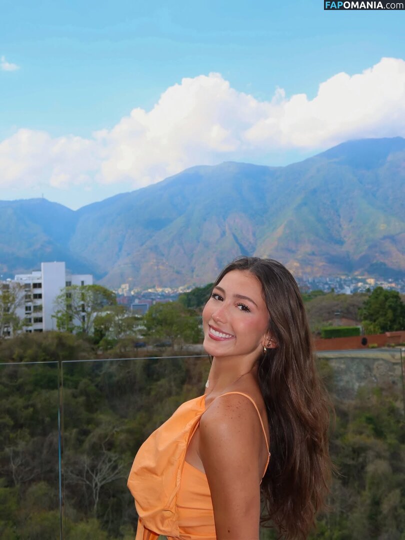 Ana Pacella / Anabarbara1108 / anachuii Nude OnlyFans  Leaked Photo #4