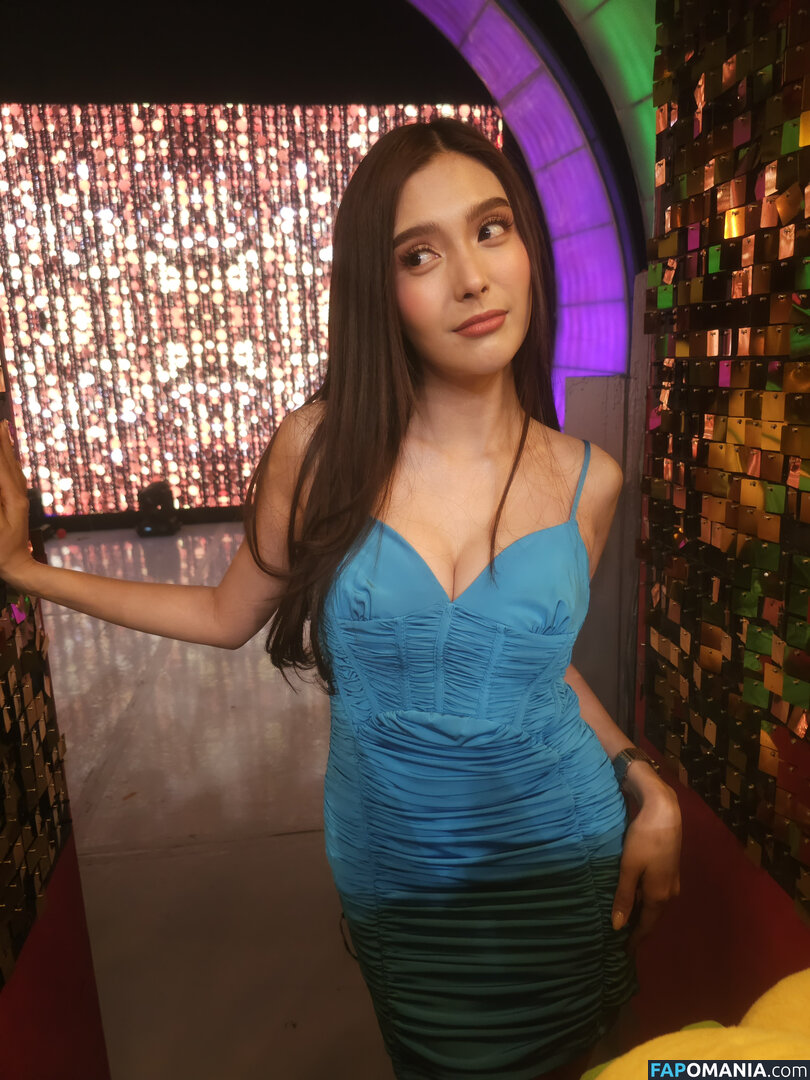 Analyn Barro Nude OnlyFans  Leaked Photo #4