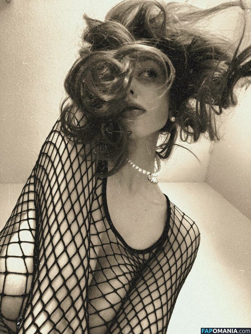 anastaccia.k / anastezi.k / anasteziii Nude OnlyFans  Leaked Photo #7