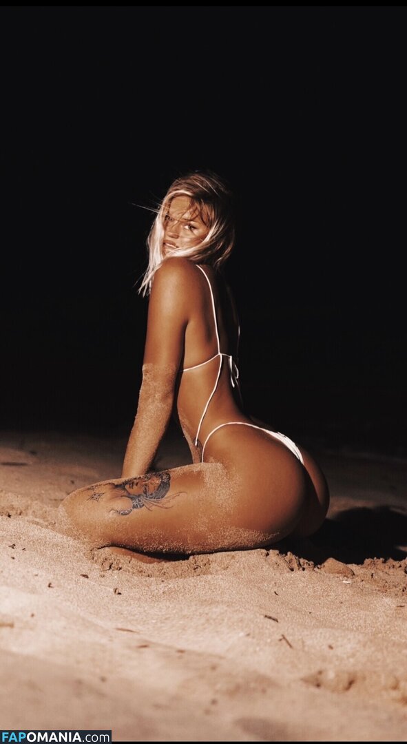 Anelaraiin Nude OnlyFans  Leaked Photo #4