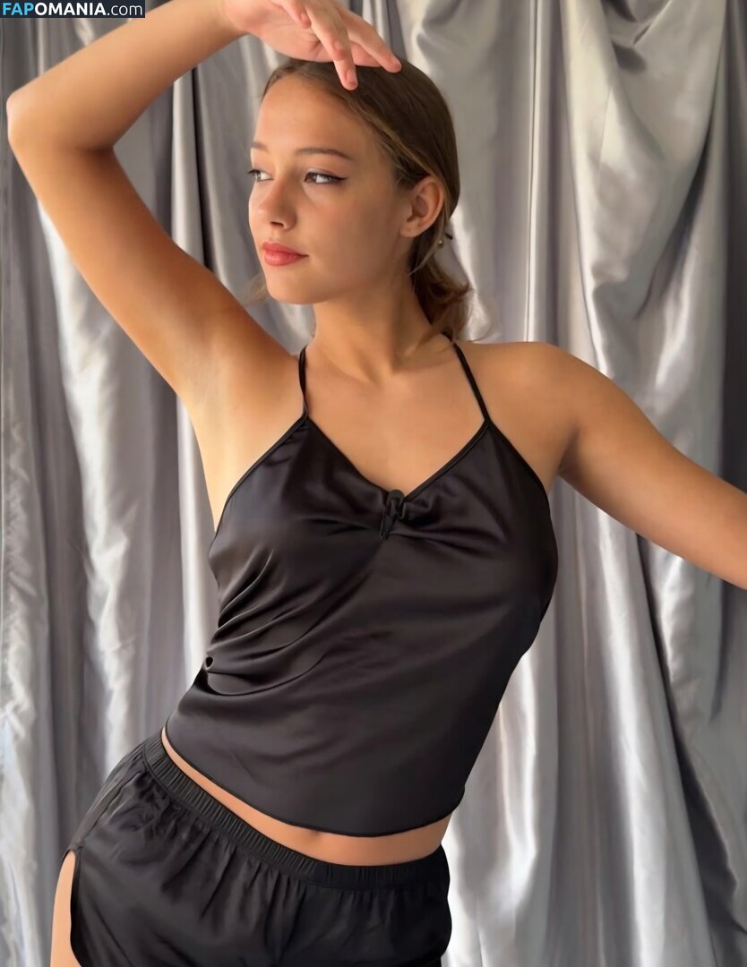 Anfisaria Riazhkina / Odd-Crab8566 / anfisaria Nude OnlyFans  Leaked Photo #8