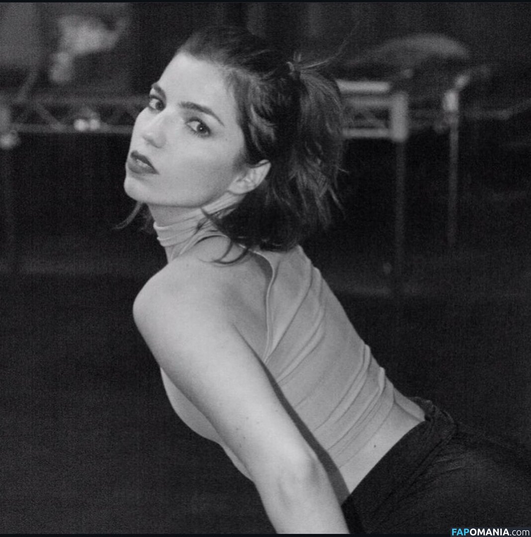 Angela Trimbur / angelatrimbur / angelatrimburdance Nude OnlyFans  Leaked Photo #16