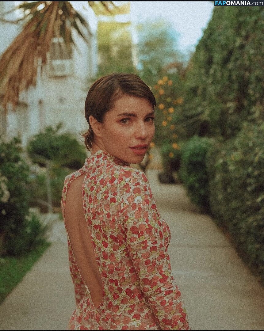 Angela Trimbur / angelatrimbur / angelatrimburdance Nude OnlyFans  Leaked Photo #28