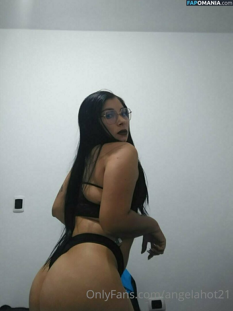 angelahot21 / lilhunee21 Nude OnlyFans  Leaked Photo #14
