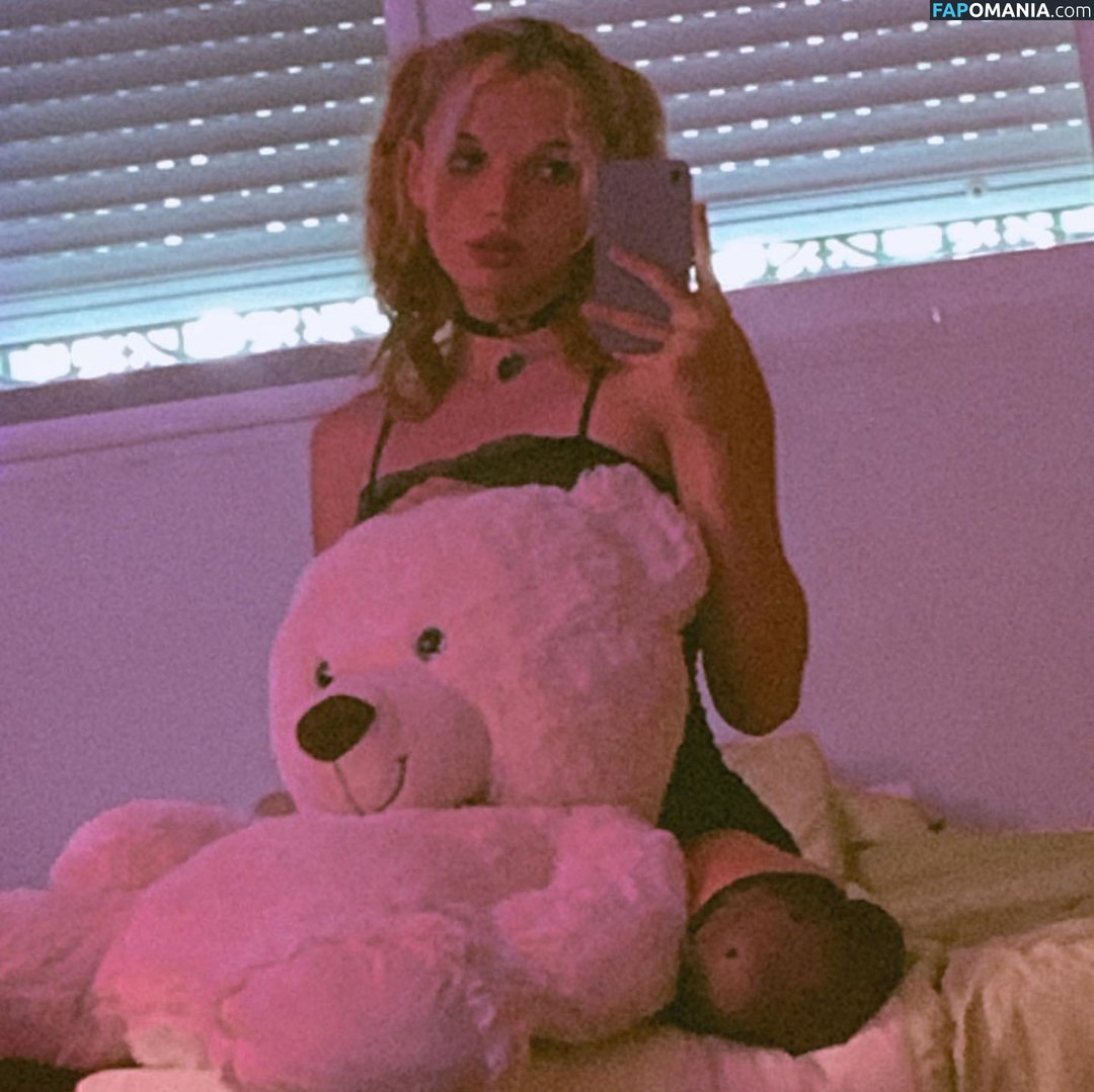 angele_mhr Nude OnlyFans  Leaked Photo #11