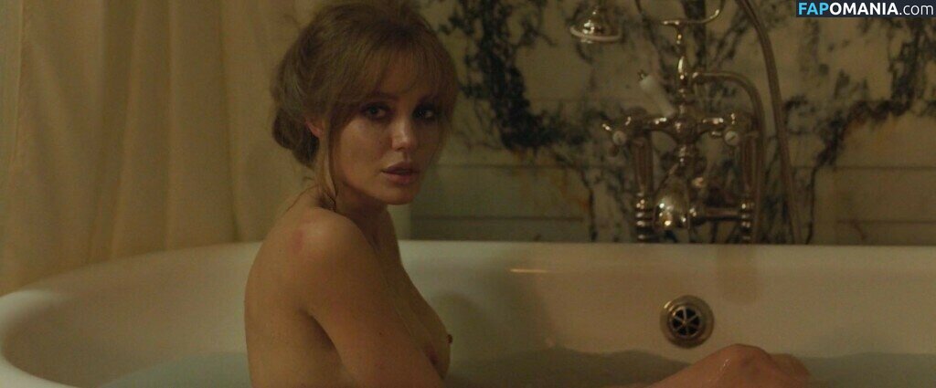 Angelina Jolie / angelinajolie Nude OnlyFans  Leaked Photo #65